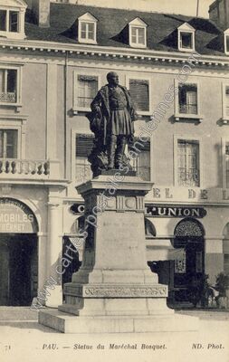 Carte postale ancienne Statue du Maréchal Bosquet — Pau (Pyrénées-Atlantiques)