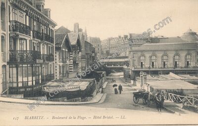 Carte postale ancienne Boulevard de la Plage. - Hôtel Bristol — Biarritz (Pyrénées-Atlantiques)