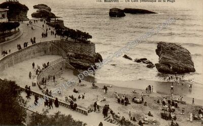 Carte postale ancienne Un Coin pittoresque de la Plage — Biarritz (Pyrénées-Atlantiques)