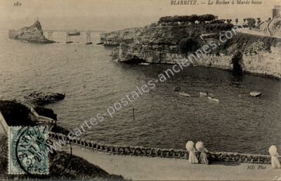 Carte postale ancienne Le Rocher à Marée basse — Biarritz (Pyrénées-Atlantiques)
