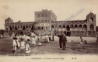 Carte postale ancienne Le Casino, vu de la Plage — Hendaye (Pyrénées-Atlantiques)