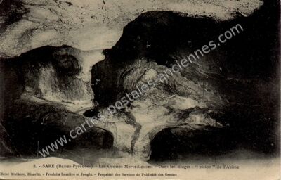 Carte postale ancienne Les Grottes Merveilleuses. - Dans les Etages : " vision" de l'Abime — Sare (Pyrénées-Atlantiques)