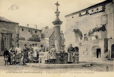 Carte postale ancienne La Grande Fontaine — Antoingt (Puy-de-Dôme)
