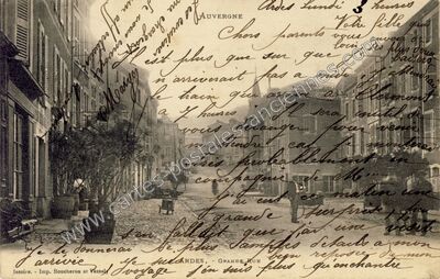Carte postale ancienne GRANDE RUE — Issoire (Puy-de-Dôme)