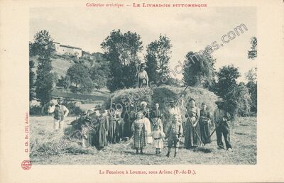 Carte postale ancienne La Fenaison à Loumas — Arlanc (Puy-de-Dôme)