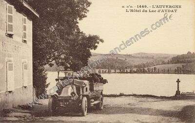 Carte postale ancienne L'Hôtel du Lac — Aydat (Puy-de-Dôme)