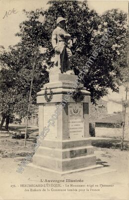 Carte postale ancienne Le Monument érigé en l'honneur des Enfants de la Commune tombés pour la France — Beauregard-l'Évêque (Puy-de-Dôme)