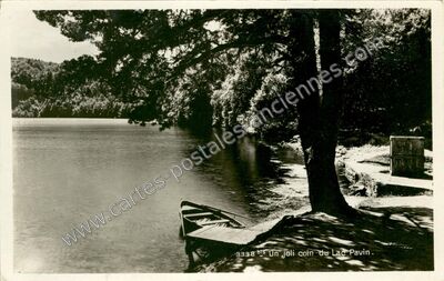 Carte postale ancienne Lac Pavin — Besse-et-Saint-Anastaise (Puy-de-Dôme)