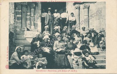 Carte postale ancienne Dentellières — Beurières (Puy-de-Dôme)