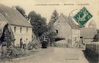 Carte postale ancienne La Grand'Rue — Briffons (Puy-de-Dôme)