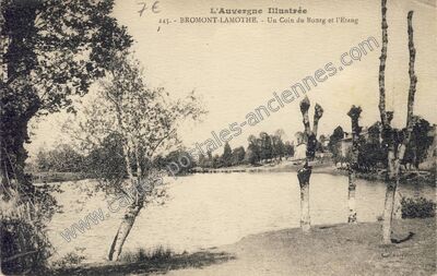 Carte postale ancienne Un Coin du Bourg et l'Etang — Bromont-Lamothe (Puy-de-Dôme)