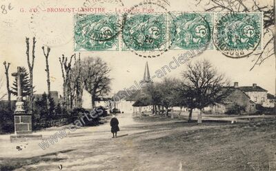 Carte postale ancienne La Grande Place — Bromont-Lamothe (Puy-de-Dôme)