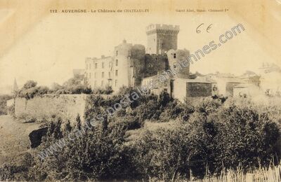 Carte postale ancienne Le Château — Châteaugay (Puy-de-Dôme)