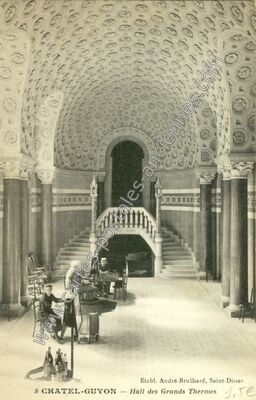 Carte postale ancienne Hall des Grands Thermes — Chatelguyon (Puy-de-Dôme)