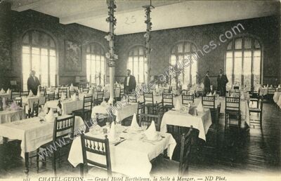 Carte postale ancienne Grand Hôtel Barthélemy, la Salle à Manger — Chatelguyon (Puy-de-Dôme)
