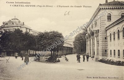 Carte postale ancienne L'Esplanade des Grands Thermes — Chatelguyon (Puy-de-Dôme)