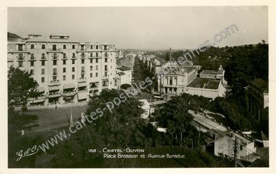 Carte postale ancienne Place Brosson et Avenue Baraduc — Chatelguyon (Puy-de-Dôme)