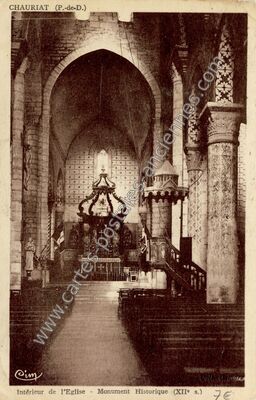 Carte postale ancienne Intérieur de l'Eglise - Monument Historique (XIIe s.) — Chauriat (Puy-de-Dôme)
