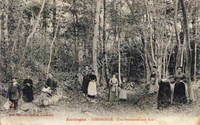 Carte postale ancienne Une Promenade sous Bois — Combronde (Puy-de-Dôme)