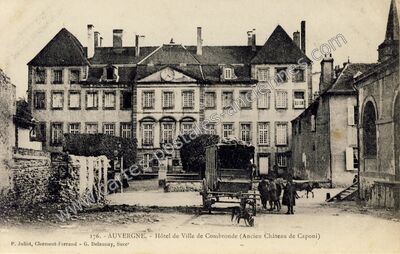 Carte postale ancienne Hôtel de Ville de Combronde (Ancien Château de Caponi) — Combronde (Puy-de-Dôme)