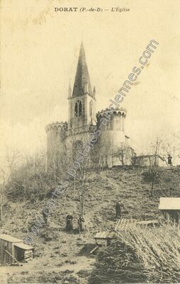 Carte postale ancienne L'Église — Dorat (Puy-de-Dôme)