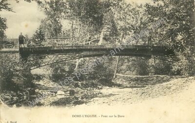 Carte postale ancienne Pont sur la Dore — Dore-l'Église (Puy-de-Dôme)