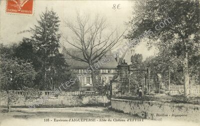 Carte postale ancienne Allée du Château d'EFFIAT — Effiat (Puy-de-Dôme)