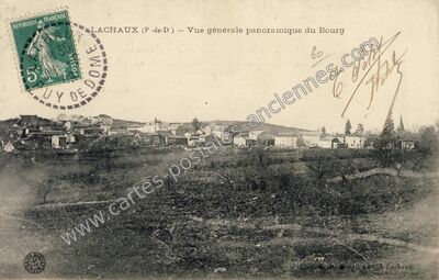 Carte postale ancienne Vue générale panoramique du Bourg — Lachaux (Puy-de-Dôme)