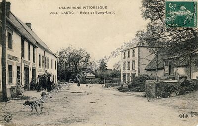 Carte postale ancienne L'Auvergne pittoresque — Lastic (Puy-de-Dôme)