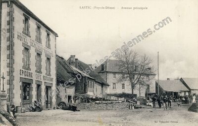 Carte postale ancienne Avenue principale — Lastic (Puy-de-Dôme)