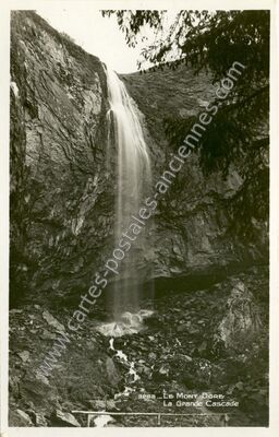 Carte postale ancienne La Grande Cascade — Mont-Dore (Puy-de-Dôme)