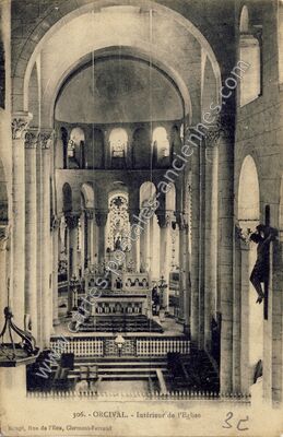 Carte postale ancienne Intérieur de l'Eglise — Orcival (Puy-de-Dôme)