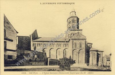 Carte postale ancienne L'Eglise Romane (Monument historique du XIe siècle) — Orcival (Puy-de-Dôme)