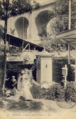 Carte postale ancienne Source Saint-Victor — Royat (Puy-de-Dôme)
