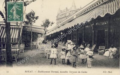 Carte postale ancienne Établissement Thermal, nouvelles Terrasses du Casino — Royat (Puy-de-Dôme)