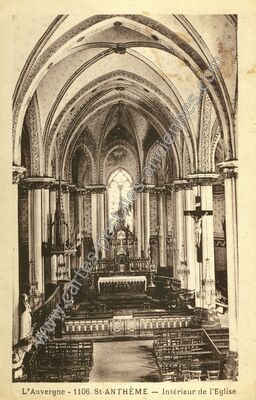 Carte postale ancienne Intérieur de l'Eglise — Saint-Anthème (Puy-de-Dôme)