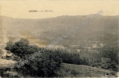 Carte postale ancienne La ville basse — Ardes (Puy-de-Dôme)
