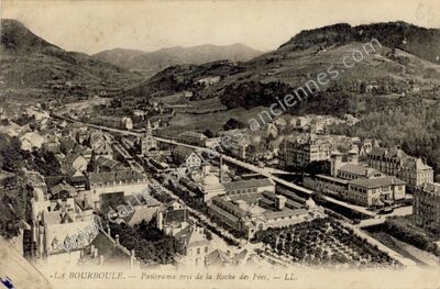 Carte postale ancienne Panorama pris de la Roche des Fées — La Bourboule (Puy-de-Dôme)