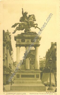 Carte postale ancienne Statue de Vercingetorix — Clermont-Ferrand (Puy-de-Dôme)