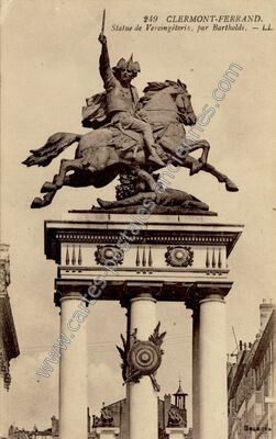 Carte postale ancienne Statue de Vercingétorix, par Bartholdi — Clermont-Ferrand (Puy-de-Dôme)