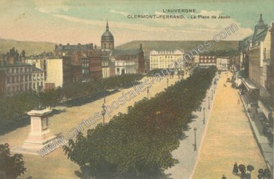 Carte postale ancienne La Place de Jaude — Clermont-Ferrand (Puy-de-Dôme)