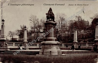 Carte postale ancienne Statue de Blaise-Pascal — Clermont-Ferrand (Puy-de-Dôme)