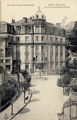 Carte postale ancienne Le Continental Hôtel — Royat (Puy-de-Dôme)