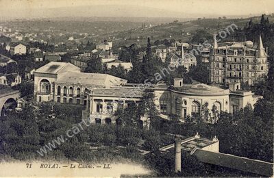 Carte postale ancienne Le Casino — Royat (Puy-de-Dôme)