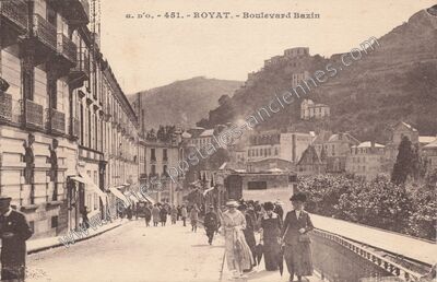 Carte postale ancienne Boulevard Bazin — Royat (Puy-de-Dôme)