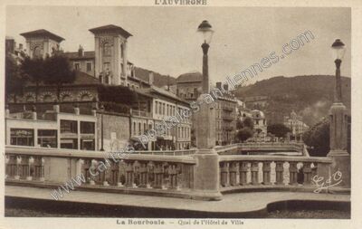 Carte postale ancienne Quai de l'Hôtel de Ville — La Bourboule (Puy-de-Dôme)