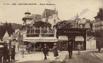 Carte postale ancienne Place Brosson — Chatelguyon (Puy-de-Dôme)