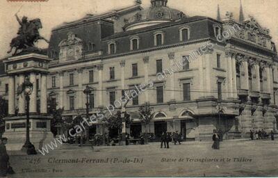 Carte postale ancienne Statue de Vercingétorix et le Théâtre — Clermont-Ferrand (Puy-de-Dôme)