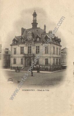 Carte postale ancienne Hôtel de Ville — Commentry (Allier)
