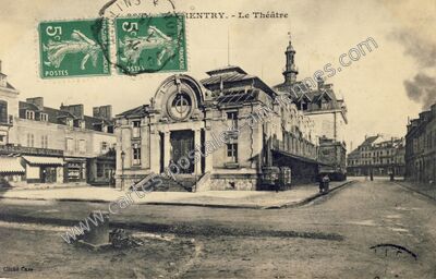 Carte postale ancienne Le Théâtre — Commentry (Allier)